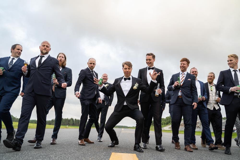 Brudepar under portrettfotografering