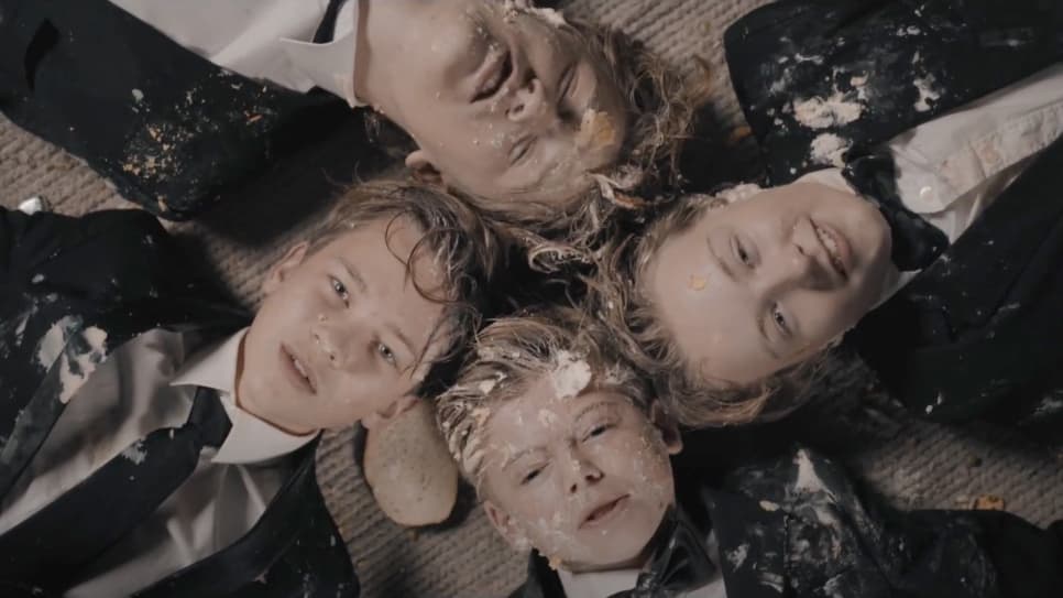 Filmstill fra musikkvideo